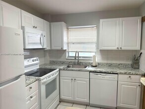 805 W Oakland Park Blvd in Oakland Park, FL - Building Photo - Building Photo
