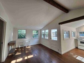 305 North Dr in Mattituck, NY - Building Photo - Building Photo