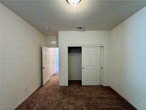 5677 Asyma Ct in Las Vegas, NV - Building Photo - Building Photo