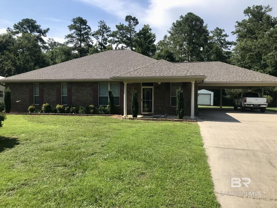 10733 Aspinwall Rd in Stockton, AL - Building Photo