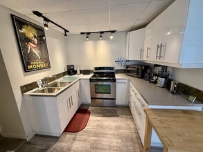 39 Central Ave, Unit 2 in South Burlington, VT - Building Photo - Building Photo