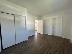 642 Cove Rd in Weirton, WV - Foto de edificio - Building Photo