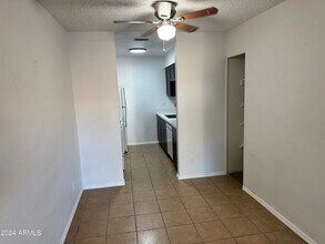 2729 N Salem St-Unit -102 in Mesa, AZ - Building Photo - Building Photo
