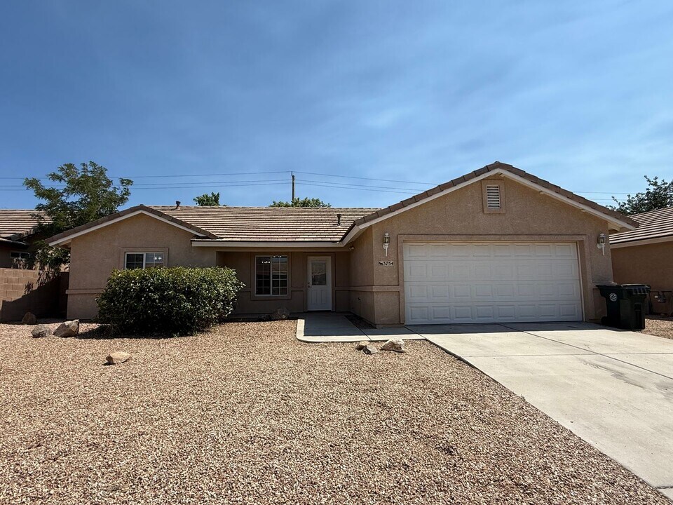 3754 Heather Ave in Kingman, AZ - Building Photo