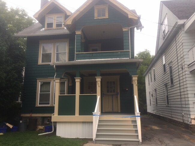 906 Ackerman Ave, Unit 1