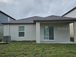 35053 Ackley Trce in Zephyrhills, FL - Foto de edificio - Building Photo