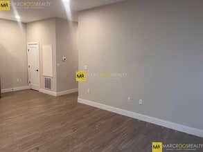 344 Bremen St, Unit 101 in Boston, MA - Building Photo - Building Photo