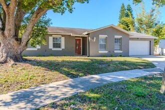 150 Lady Susan Ct in Casselberry, FL - Building Photo - Building Photo