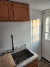 189 Thames St, Unit 1 in Groton, CT - Building Photo - Building Photo