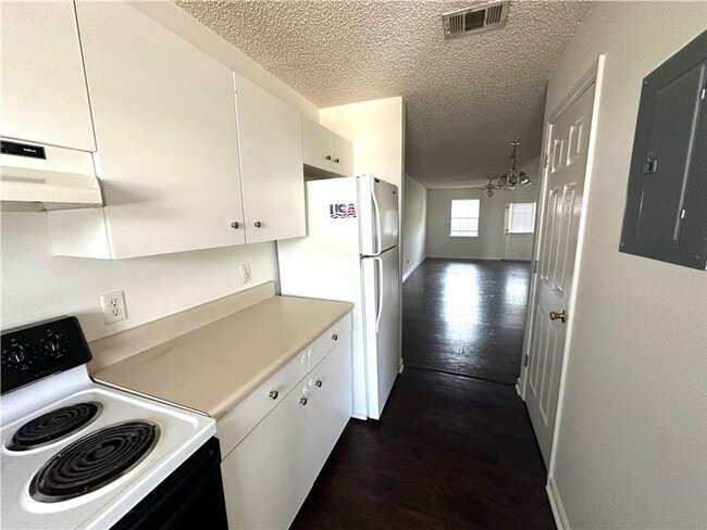 115 Winter Chase Ln in Brunswick, GA - Building Photo - Building Photo