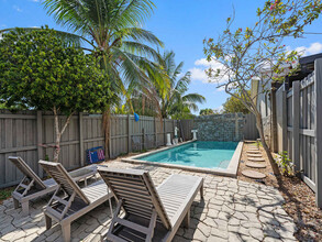 2225 NE 14th Ave in Wilton Manors, FL - Foto de edificio - Building Photo
