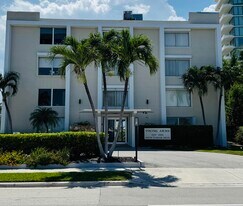 1527 S Flagler Dr in West Palm Beach, FL - Building Photo