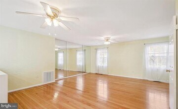 10284 Arizona Cir in Bethesda, MD - Building Photo - Building Photo