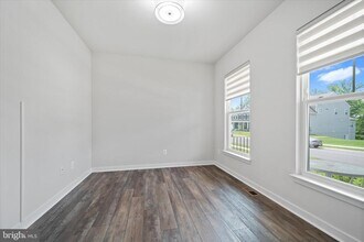 2093 Whithorn Hl in Jeffersonton, VA - Foto de edificio - Building Photo