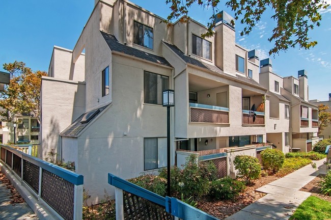 property at 2224 River Run Dr