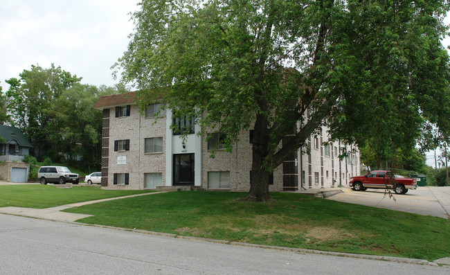 Wakely Manor in Omaha, NE - Foto de edificio - Building Photo