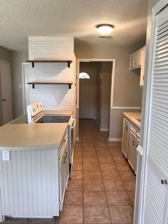 520 Normandy Ln in Saginaw, TX - Building Photo - Building Photo