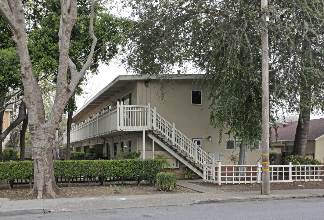 1115-1125 Willow Rd in Menlo Park, CA - Building Photo