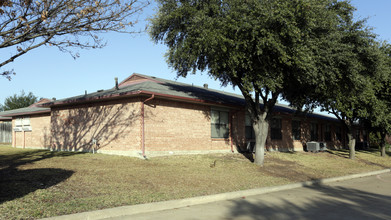 Sunray Community in Richardson, TX - Building Photo - Building Photo