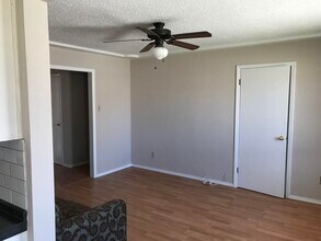 10229 Ashwood Dr in El Paso, TX - Building Photo - Building Photo