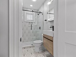 30 Hancock St, Unit 1 in Somerville, MA - Building Photo - Building Photo