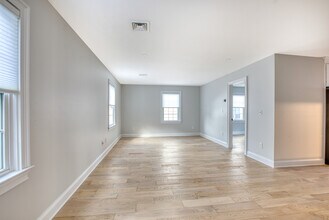 66 Ute Pl in Greenwich, CT - Building Photo - Building Photo