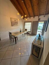 2560 Azalea Ave in Miramar, FL - Foto de edificio - Building Photo