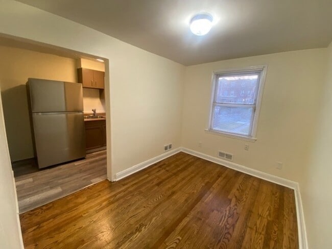 4013 Balfern Ave photo'