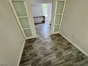 475 Clinton Ave, Unit 3 in Newark, NJ - Building Photo - Building Photo