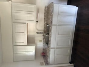 2137 Woodland St NE in Warren, OH - Building Photo - Building Photo