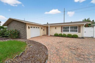 1472 Byram Dr in Clearwater, FL - Building Photo