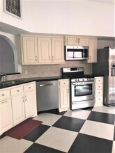 13043 Skymeadow Dr in Houston, TX - Building Photo - Building Photo
