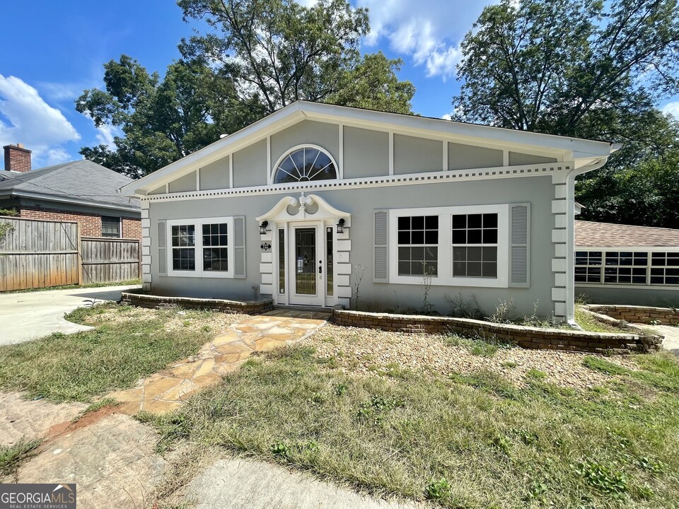 722 Hillmont Ave in Decatur, GA - Building Photo