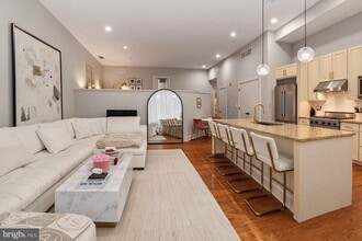 23 S 23rd St in Philadelphia, PA - Building Photo - Building Photo