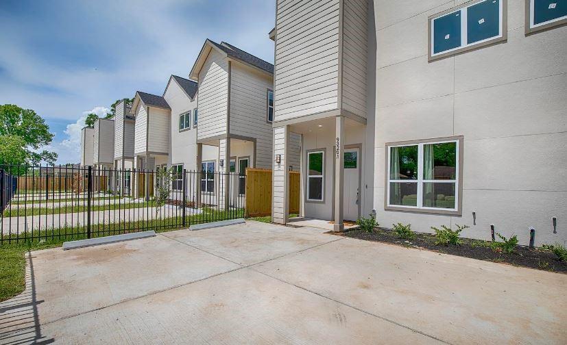 9320 Coffee St-Unit -A in Houston, TX - Building Photo