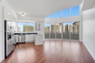 60 SW 13th St, Unit # 3026 in Miami, FL - Building Photo