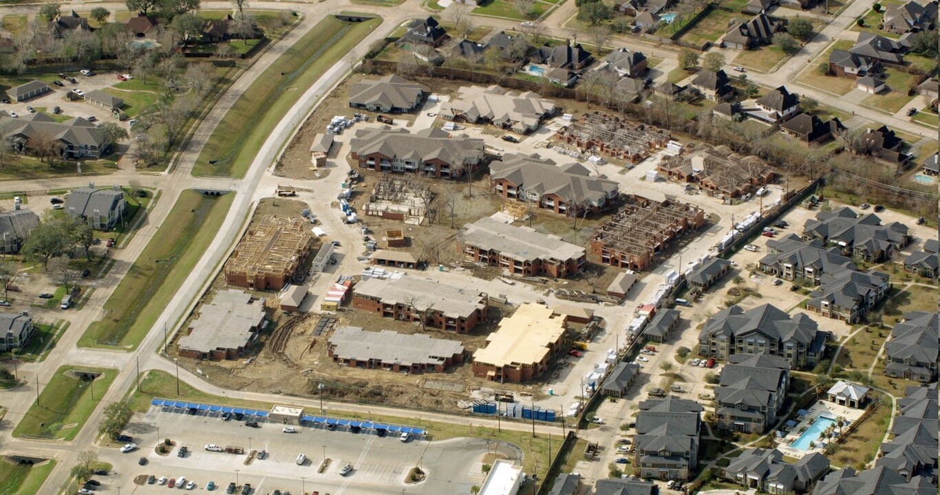 Lake Jackson Plantation II Apartments in Lake Jackson, TX - Foto de edificio