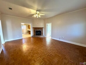 1428 S Vista Ave in Gonzales, LA - Foto de edificio - Building Photo