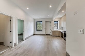 2023 N Drake Ave in Chicago, IL - Building Photo - Building Photo