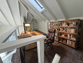 4530 Whitsett Ave in Los Angeles, CA - Foto de edificio - Building Photo