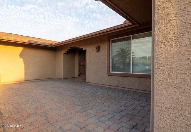 10005 W Oak Ridge Dr in Sun City, AZ - Building Photo - Building Photo