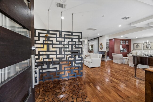 623 Pinehaven Dr