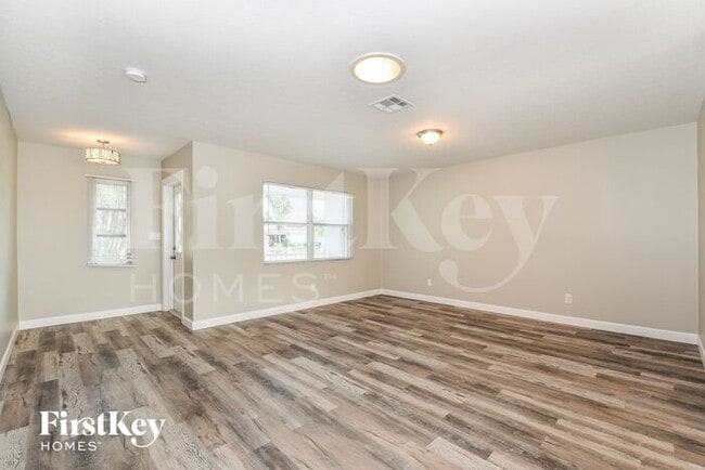 4419 N Gulf Cir in North Fort Myers, FL - Building Photo - Building Photo