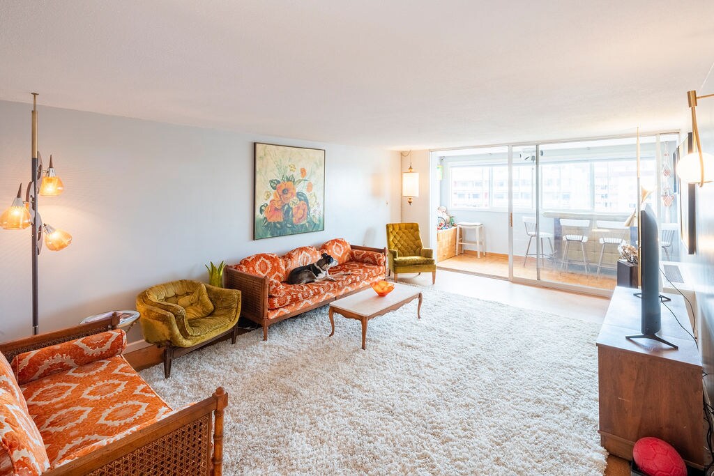 1155 Ash St, Unit 1001 in Denver, CO - Building Photo