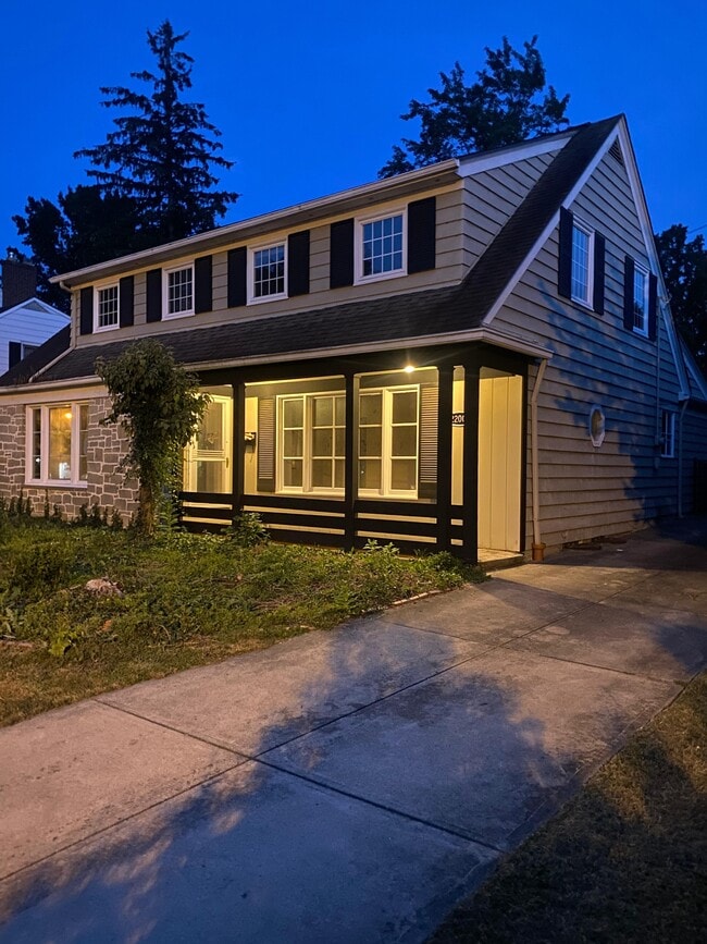 property at 22000 Fairmount Blvd