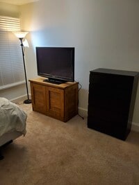 101 Croydon Plz, Unit Main Floor Bedroom photo'