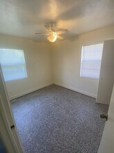 1107 Johnson St in Leesburg, FL - Foto de edificio - Building Photo