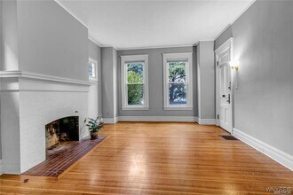 818 Auburn Ave in Buffalo, NY - Building Photo - Building Photo