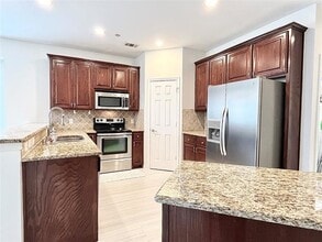 2204 Paige Ct in Carrollton, TX - Building Photo - Building Photo