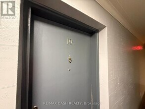 69 Old Mill Terrace in Toronto, ON - Building Photo - Building Photo